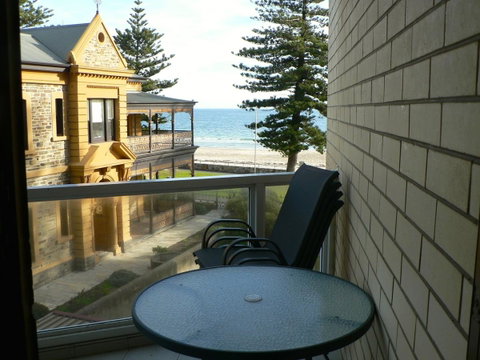 South Esplanade Apartment - Accommodation Redcliffe 6