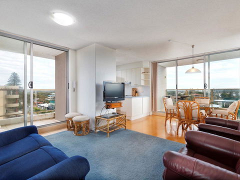 Ebbtide 25 - Accommodation Redcliffe 2