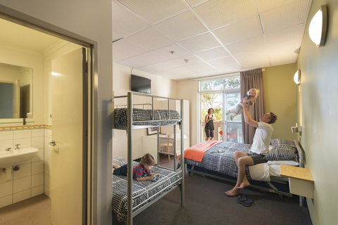 YHA Adelaide Central - Accommodation Redcliffe 37