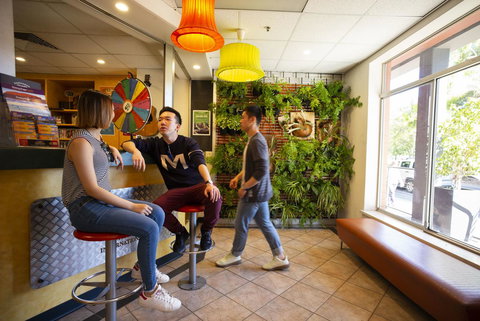 YHA Adelaide Central - Accommodation Redcliffe 2