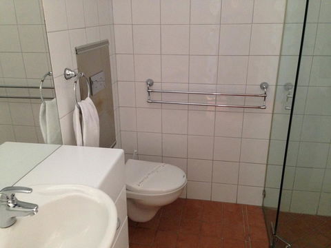 Berri Hotel - Accommodation Redcliffe 23