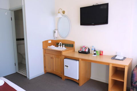 Berri Hotel - Accommodation Redcliffe 28