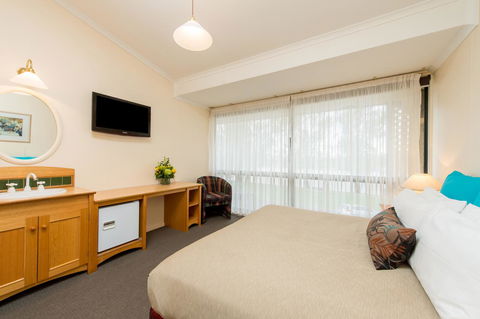 Berri Hotel - Accommodation Redcliffe 35
