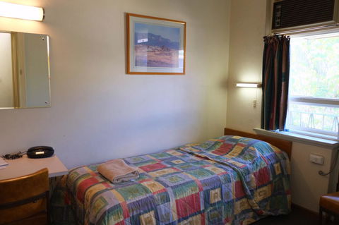 Berri Hotel - Accommodation Redcliffe 25