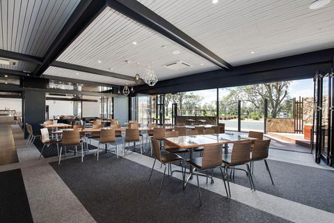 Berri Hotel - Accommodation Redcliffe 12