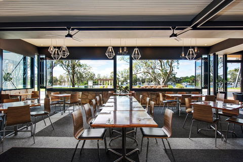 Berri Hotel - Accommodation Redcliffe 14