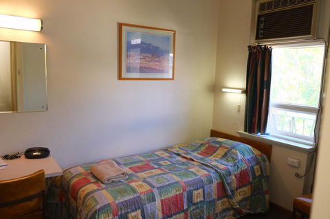 Berri Hotel - Accommodation Redcliffe 27