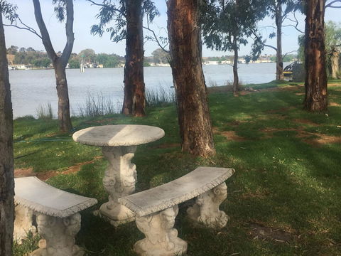 Murray Bridge Riverview Cabin - Accommodation Redcliffe 4