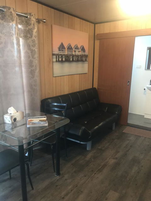 Murray Bridge Riverview Cabin - Accommodation Redcliffe 5