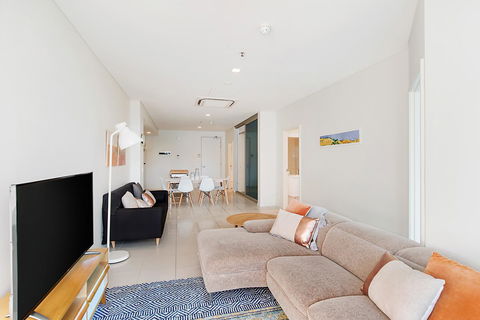 Stylish And Comfortable, Views Over Gouger St! - Accommodation Redcliffe 20