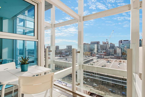 Stylish And Comfortable, Views Over Gouger St! - Accommodation Redcliffe 1