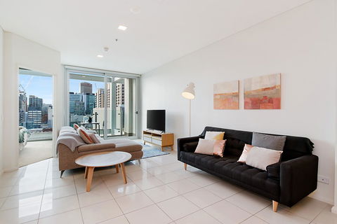 Stylish And Comfortable, Views Over Gouger St! - Accommodation Redcliffe 0