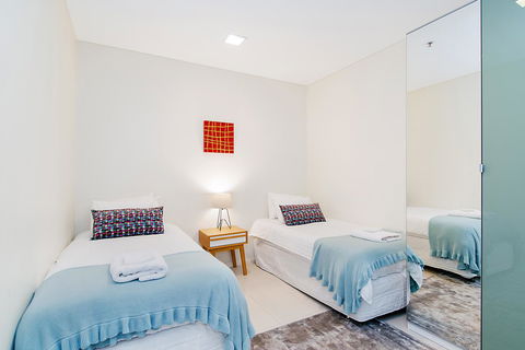 Stylish And Comfortable, Views Over Gouger St! - Accommodation Redcliffe 12