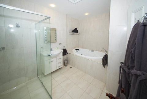 Yankalilla Bay Homestead - Accommodation Redcliffe 8