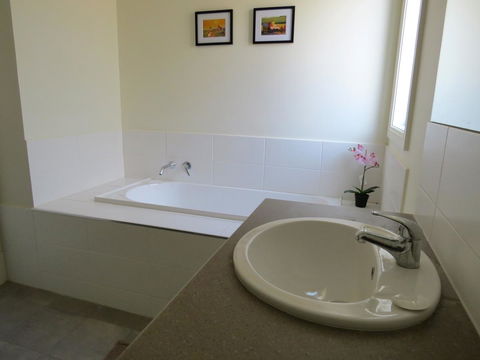 38 Wright Tce Encounter Bay - Accommodation Redcliffe 16