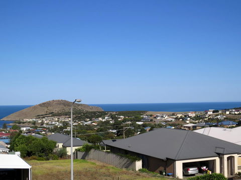 38 Wright Tce Encounter Bay - Accommodation Redcliffe 0
