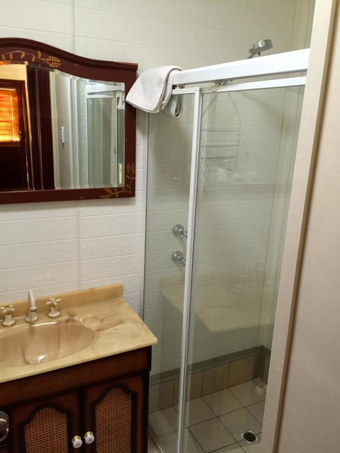 Clare Valley Cabins - Accommodation Redcliffe 4