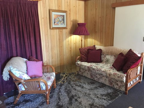 Clare Valley Cabins - Accommodation Redcliffe 26