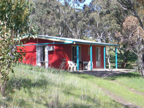 Clare Valley Cabins - Accommodation Redcliffe 7