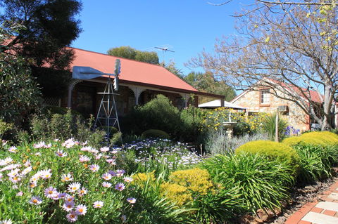 Langmeil Cottages - Accommodation Redcliffe 4