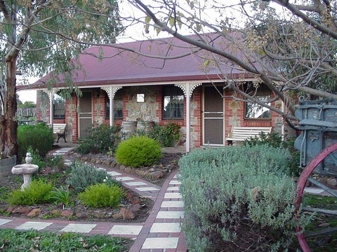Langmeil Cottages - Accommodation Redcliffe 10