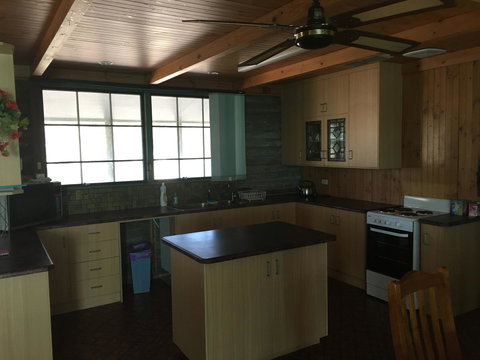 Shangri La Moonta Bay - Accommodation Redcliffe 11