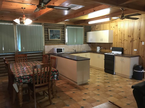 Shangri La Moonta Bay - Accommodation Redcliffe 14