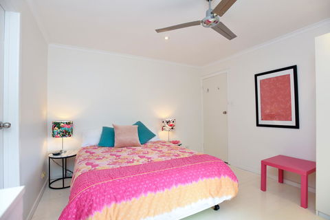 Red Door - Accommodation Redcliffe 9