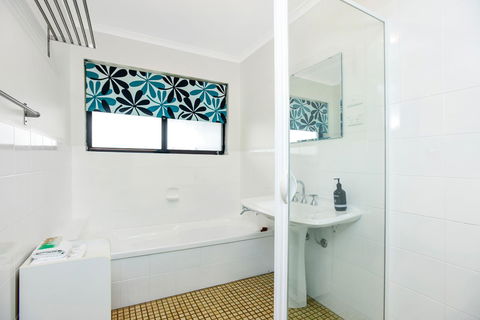 Red Door - Accommodation Redcliffe 7