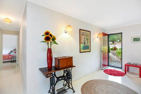 Red Door - Accommodation Redcliffe 4