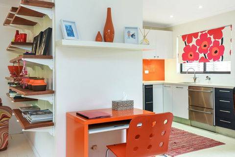 Red Door - Accommodation Redcliffe 3