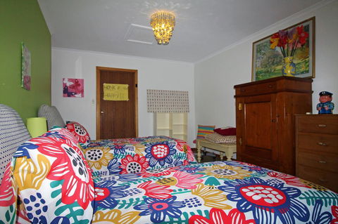 Red Door - Accommodation Redcliffe 13