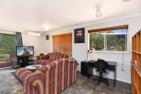 Casa Capri - Aldinga Beach - C21 SouthCoast Holidays - Accommodation Redcliffe 3