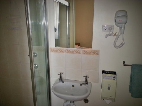 Sonbern Lodge Motel - Accommodation Redcliffe 12