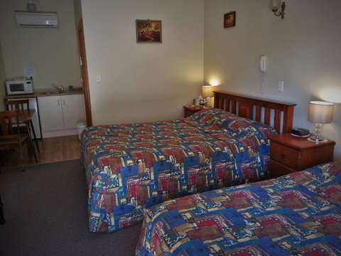 Sonbern Lodge Motel - Accommodation Redcliffe 25