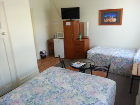 Sonbern Lodge Motel - Accommodation Redcliffe 4