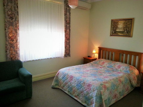 Sonbern Lodge Motel - Accommodation Redcliffe 11