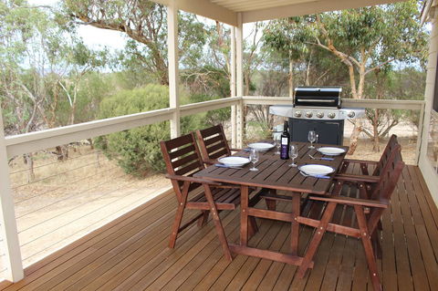 Cabernet Cottage - Accommodation Redcliffe 1