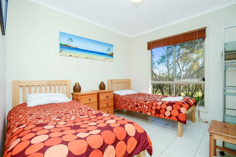 Cabernet Cottage - Accommodation Redcliffe 2