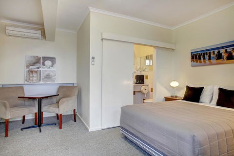 Navigators Motel & Diner - Accommodation Redcliffe 3