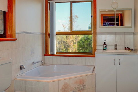 Seacroft - Accommodation Redcliffe 23