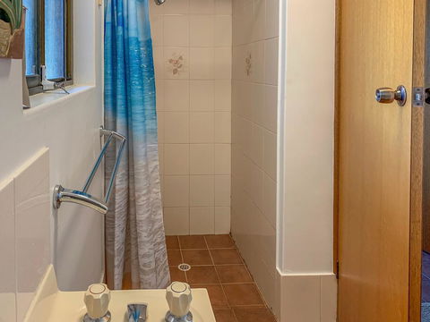 Seacroft - Accommodation Redcliffe 11