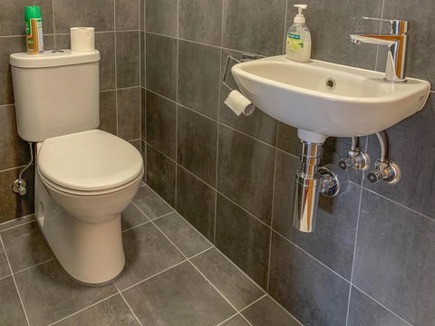 Seacroft - Accommodation Redcliffe 12