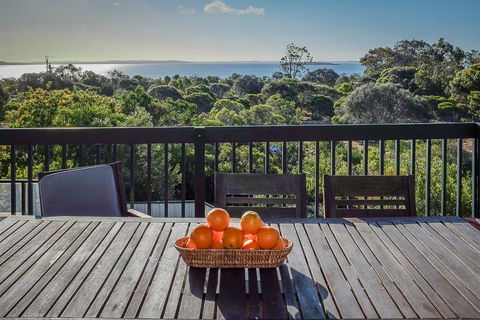 Seacroft - Accommodation Redcliffe 3