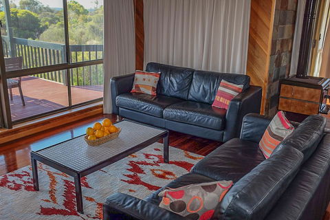 Seacroft - Accommodation Redcliffe 7