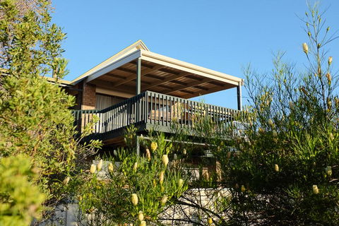 Seacroft - Accommodation Redcliffe 33
