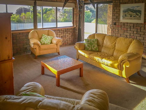 Seacroft - Accommodation Redcliffe 18