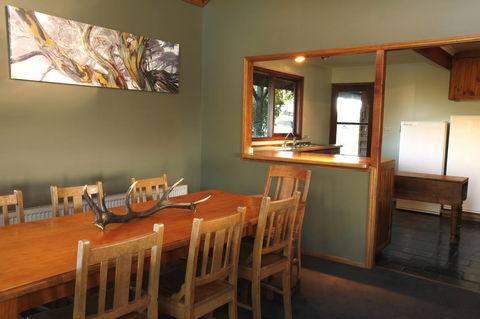 Eagles Range - Accommodation Redcliffe 6