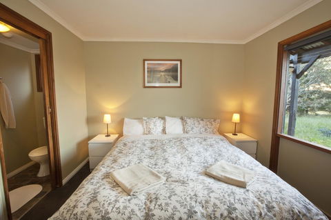 Eagles Range - Accommodation Redcliffe 7