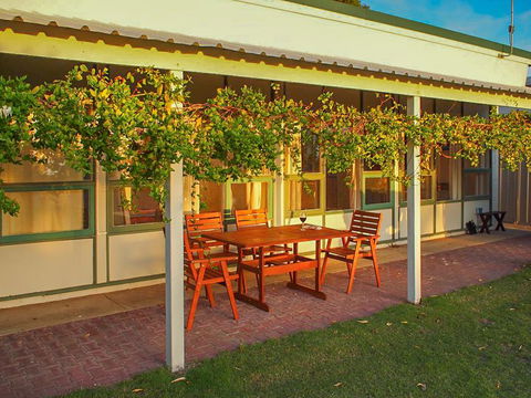 Willygunyah - Accommodation Redcliffe 1